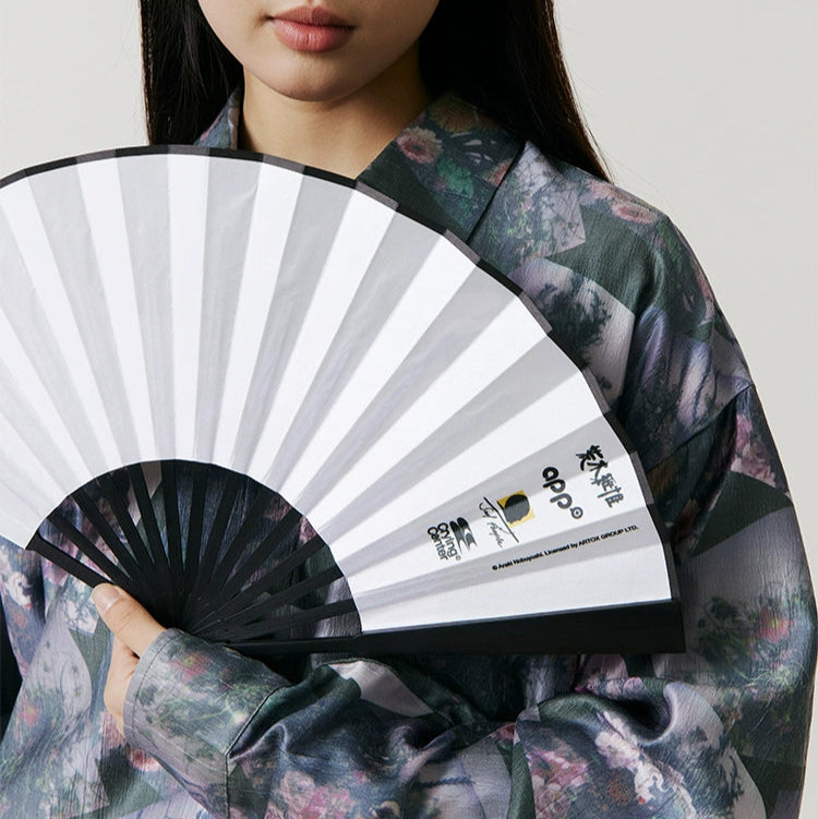 Araki hand fan