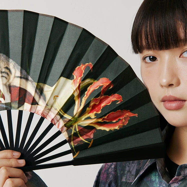 Araki hand fan