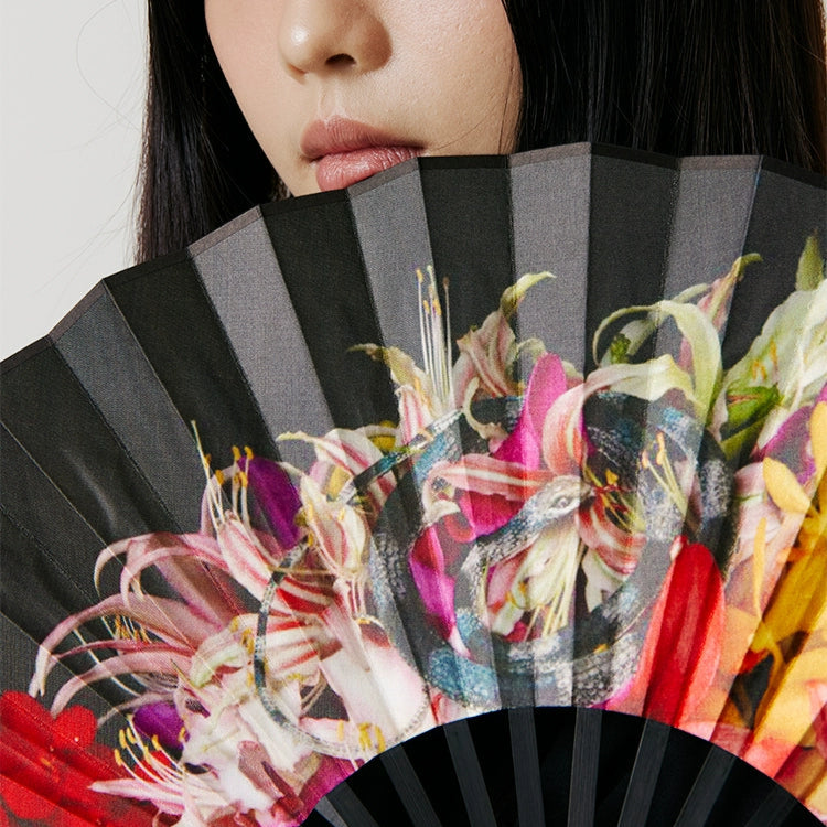 Araki hand fan
